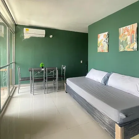 Sea View Apartment *